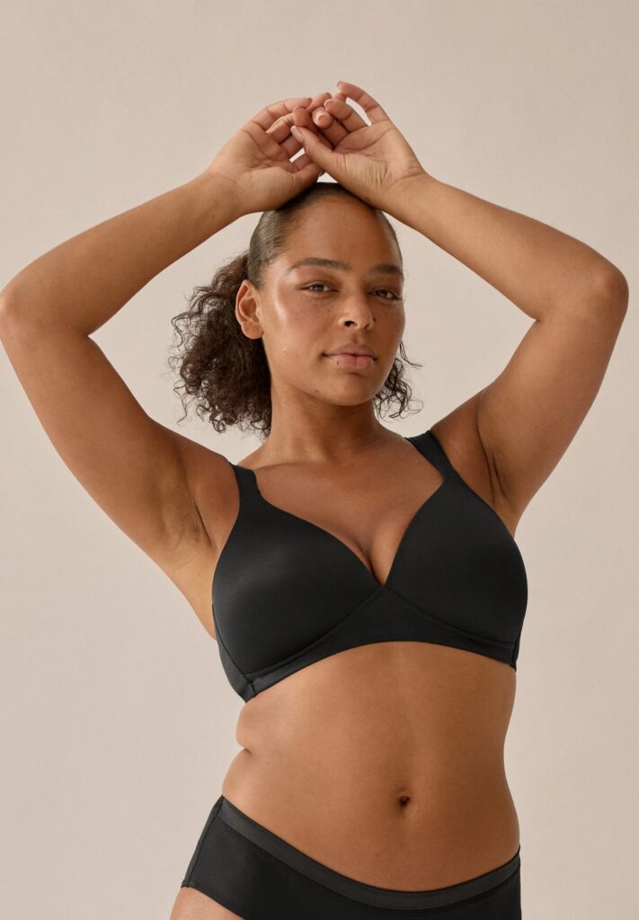 NATURANA сутиен без банели с подплънки - черен